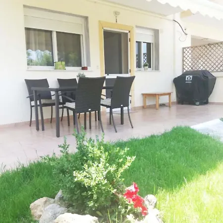 Cozy House In Kallithea With Garden *
