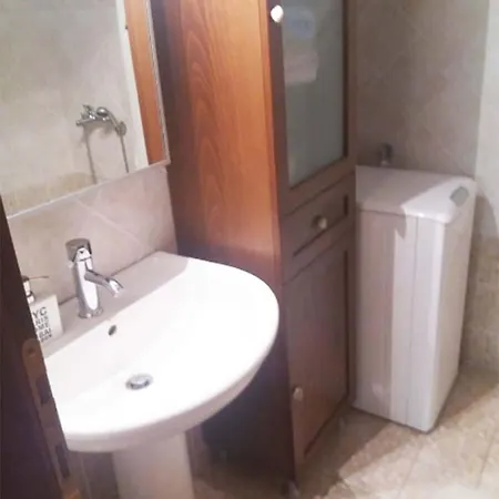 Cozy House In Kallithea With Garden *